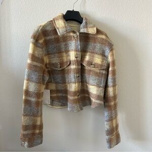 NWT Aritzia Wilfred Ganna Cropped Shacket